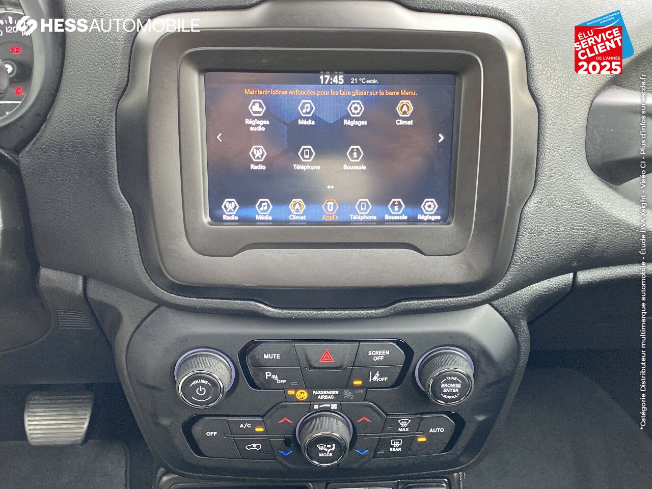 Véhicule d'occasion JEEP RENEGADE 1.3 GSE T4 150CH QUIKSILVER EDITION BVR6 chez Fiat Colmar