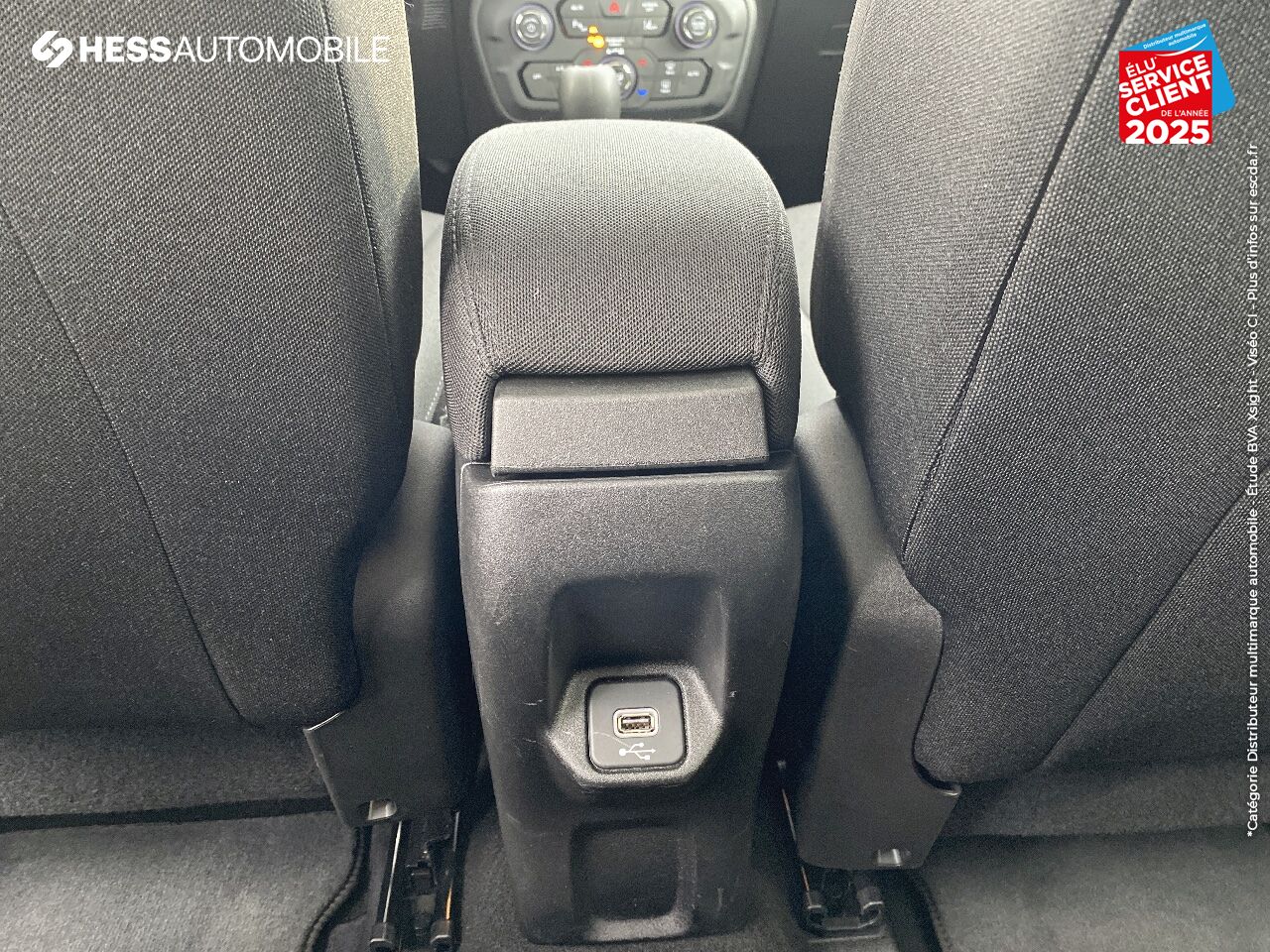 Véhicule d'occasion JEEP RENEGADE 1.3 GSE T4 150CH QUIKSILVER EDITION BVR6 chez Fiat Colmar