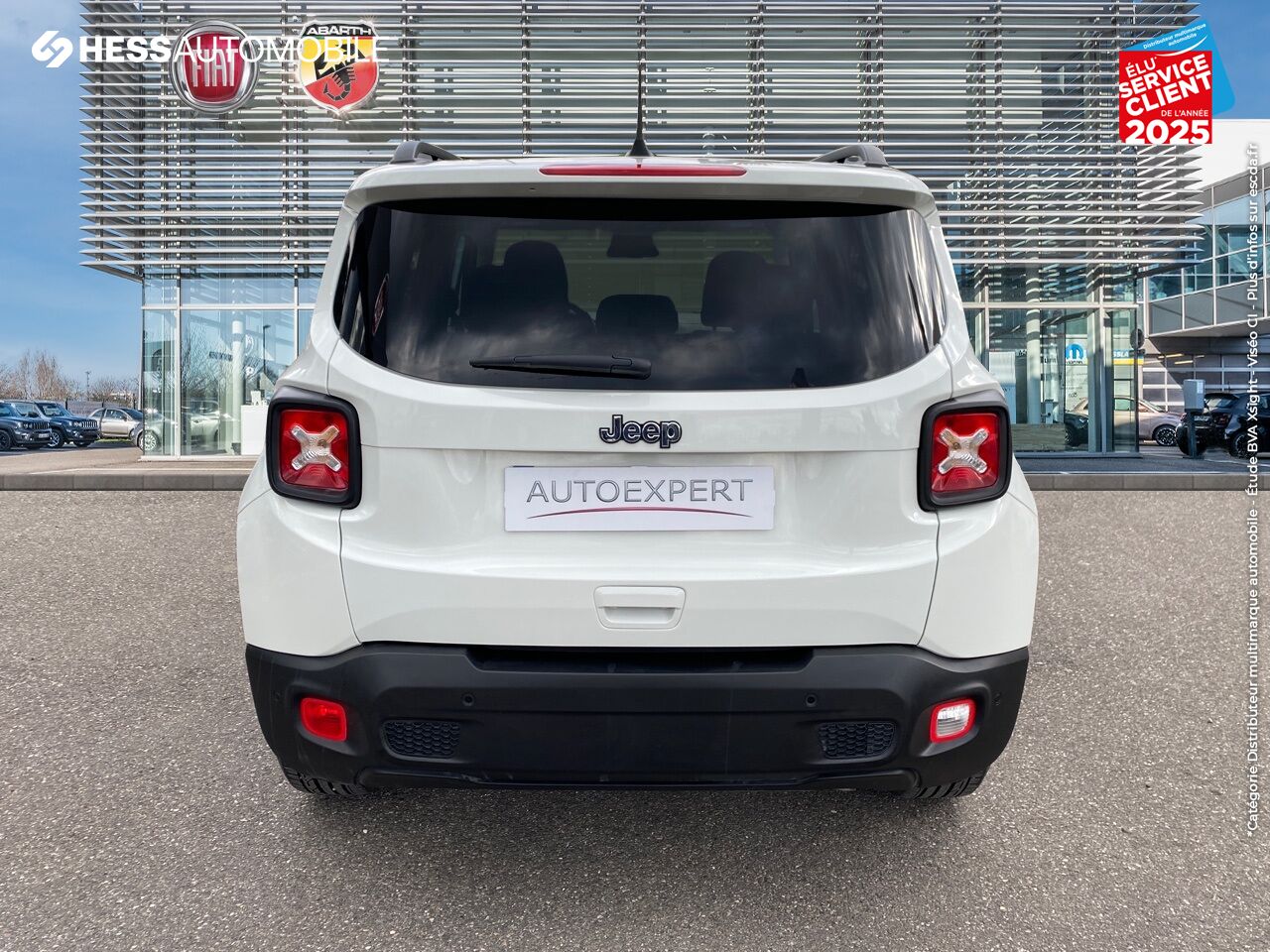 Véhicule d'occasion JEEP RENEGADE 1.3 GSE T4 150CH QUIKSILVER EDITION BVR6 chez Fiat Colmar