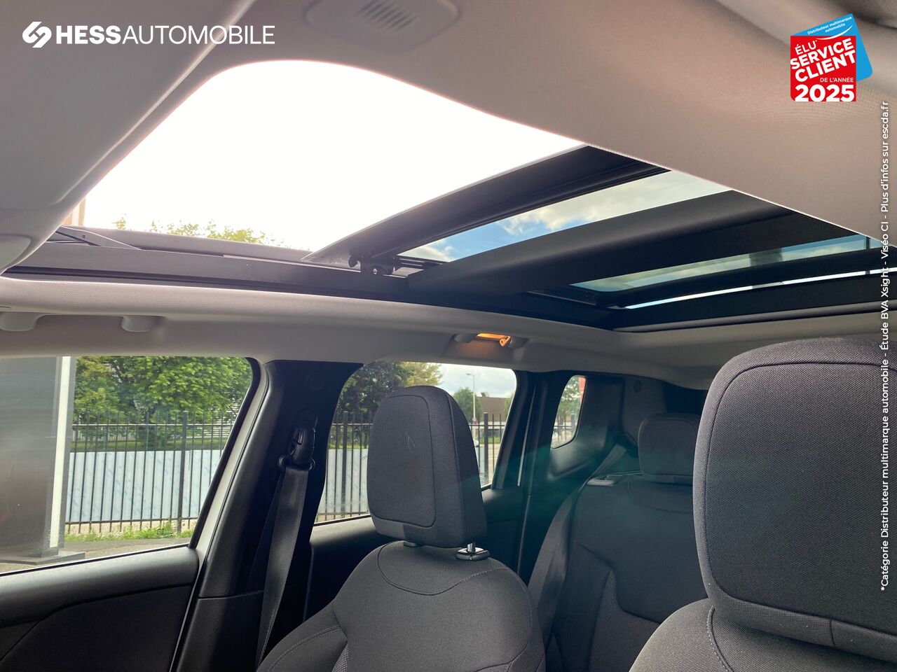 Véhicule d'occasion JEEP RENEGADE 1.3 GSE T4 150CH QUIKSILVER EDITION BVR6 chez Fiat Colmar