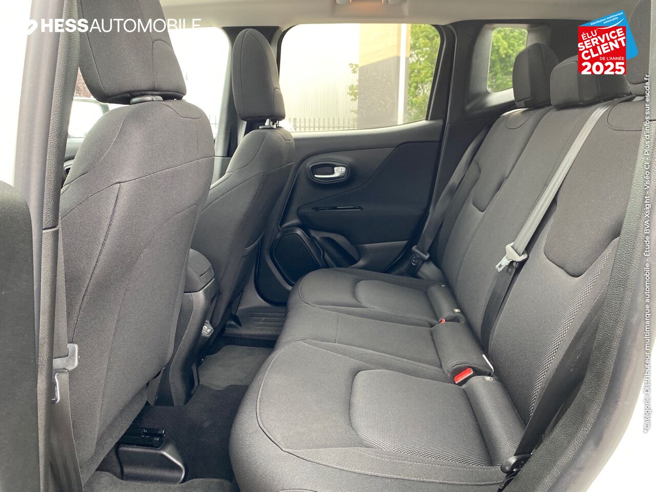 Véhicule d'occasion JEEP RENEGADE 1.3 GSE T4 150CH QUIKSILVER EDITION BVR6 chez Fiat Colmar