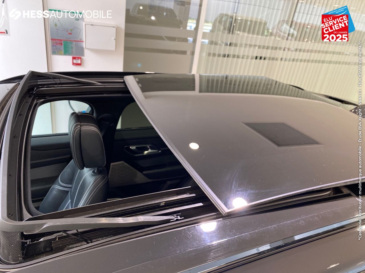 Véhicule d'occasion LAND-ROVER RANGE ROVER VELAR 3.0P V6 380CH R-DYNAMIC HSE AWD BVA chez Land Rover Strasbourg