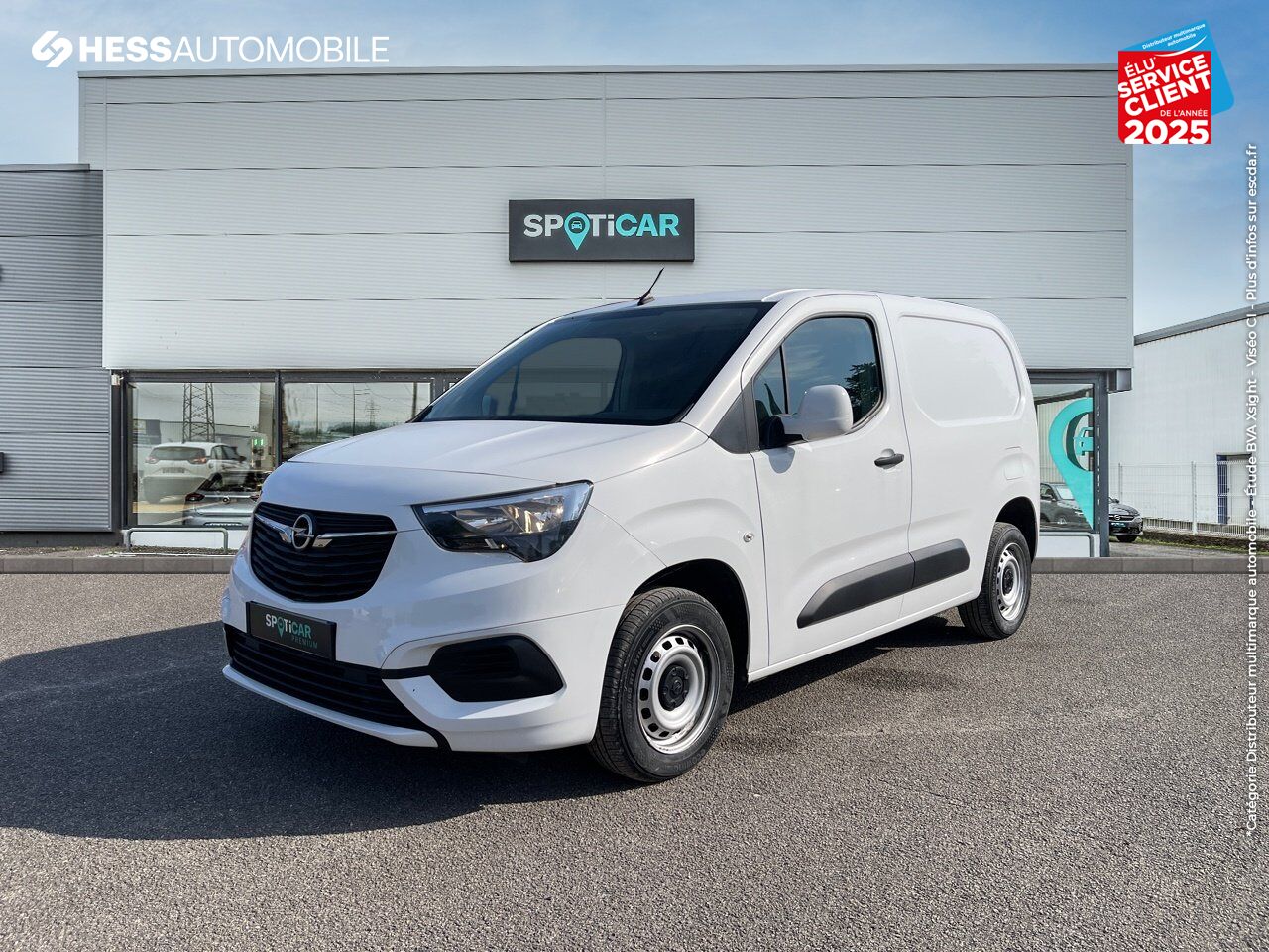 Véhicule d'occasion OPEL COMBO CARGO L1H1 650KG 1.2 110CH SS chez Opel Charleville
