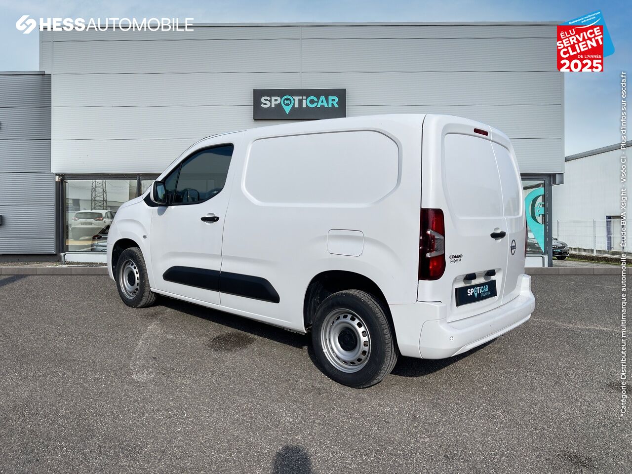 Véhicule d'occasion OPEL COMBO CARGO L1H1 650KG 1.2 110CH SS chez Opel Charleville