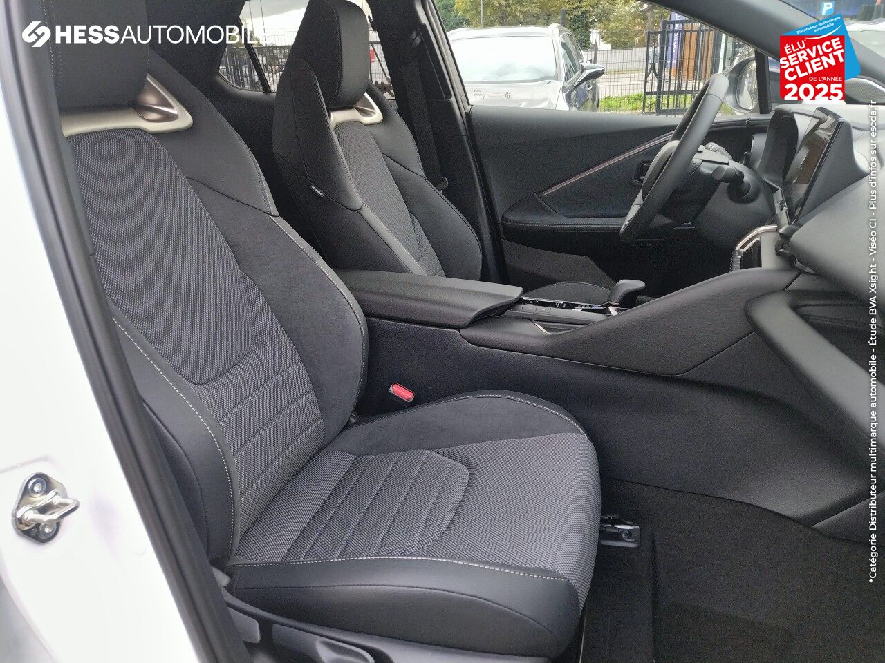 Véhicule neuf TOYOTA C-HR 1.8 140CH COLLECTION chez Toyota Metz