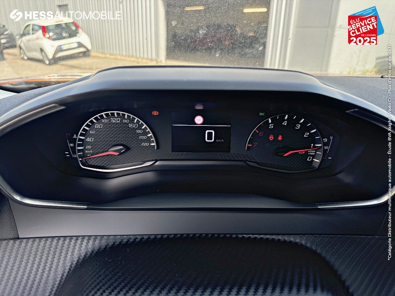Véhicule d'occasion PEUGEOT 2008 1.2 PURETECH 100CH S/S STYLE chez Peugeot Charleville