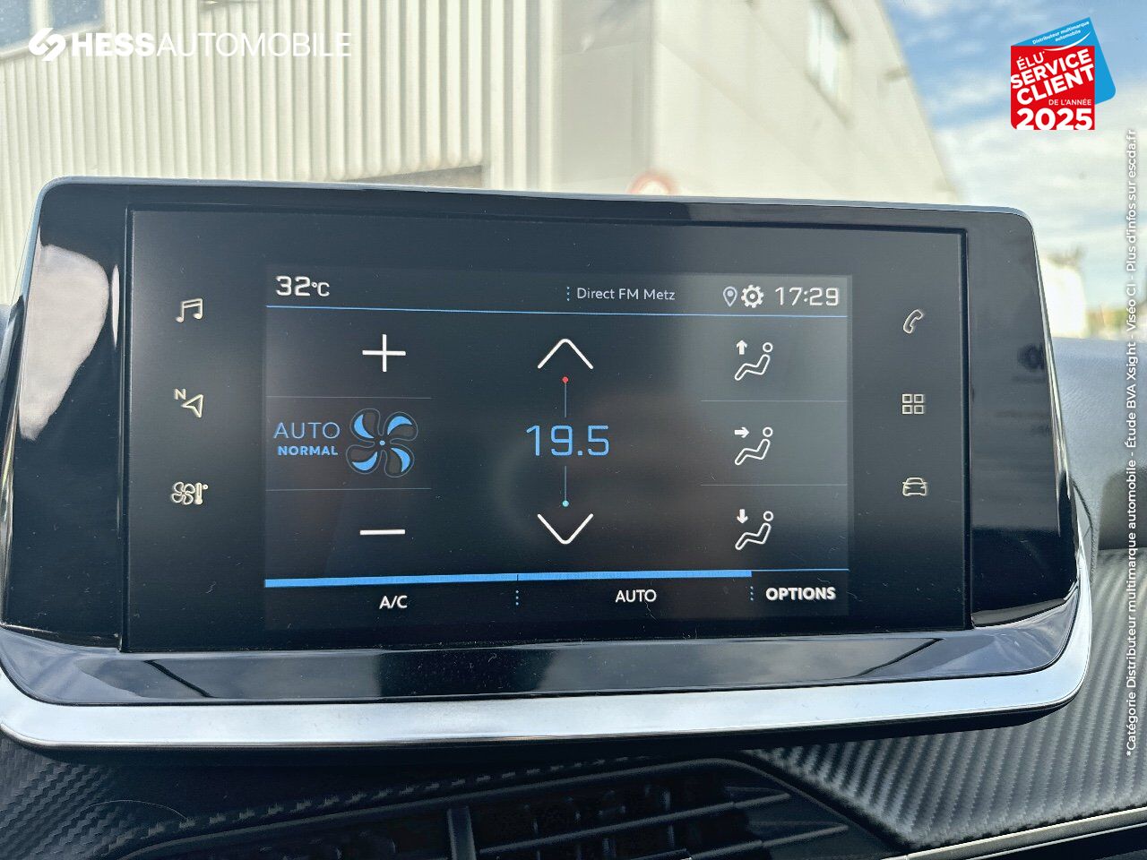 Véhicule d'occasion PEUGEOT 2008 1.2 PURETECH 100CH S/S STYLE chez Peugeot Charleville