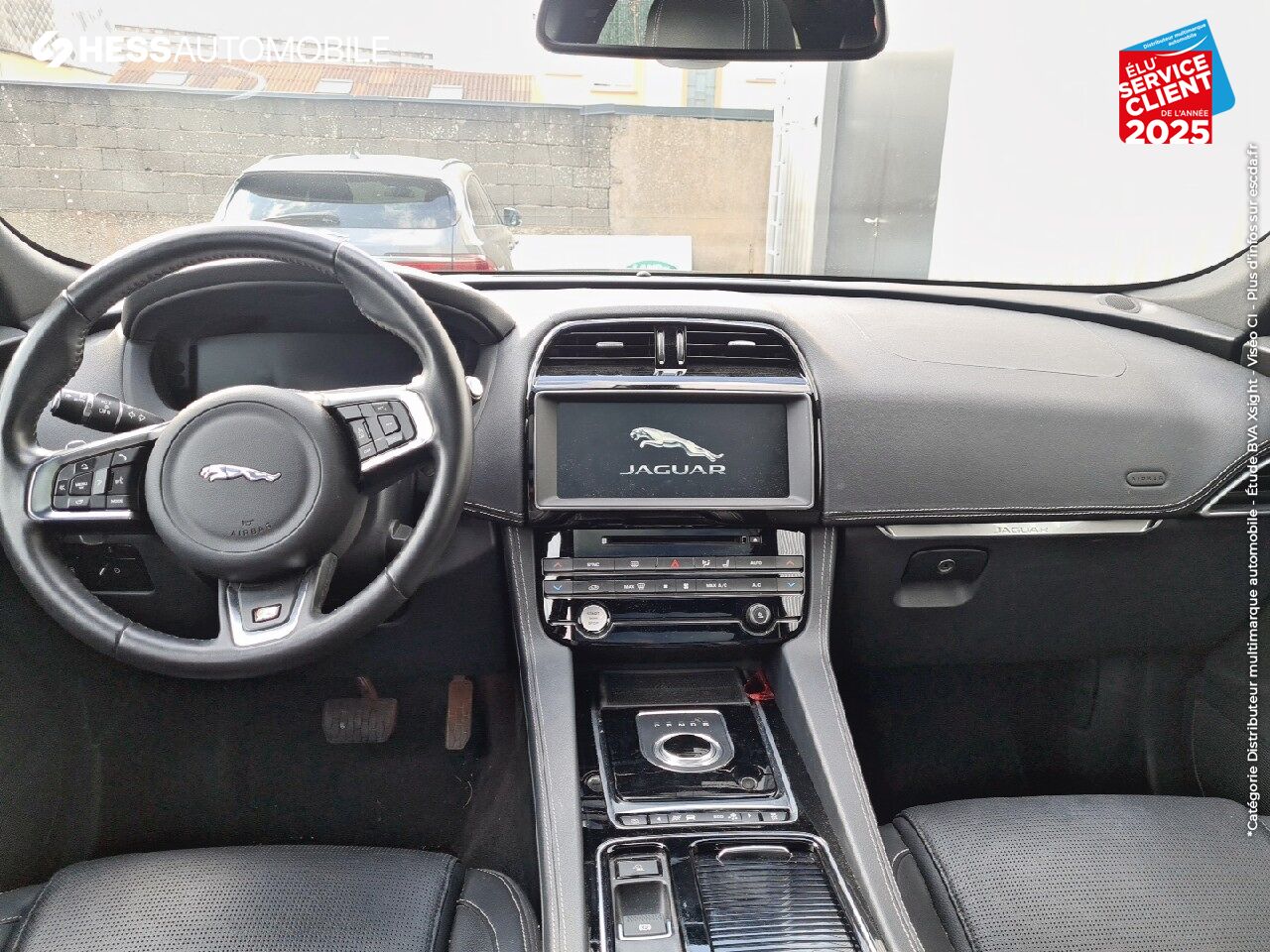 Véhicule d'occasion JAGUAR F-PACE 2.0D 180CH R-SPORT BVA8 chez Jaguar Strasbourg