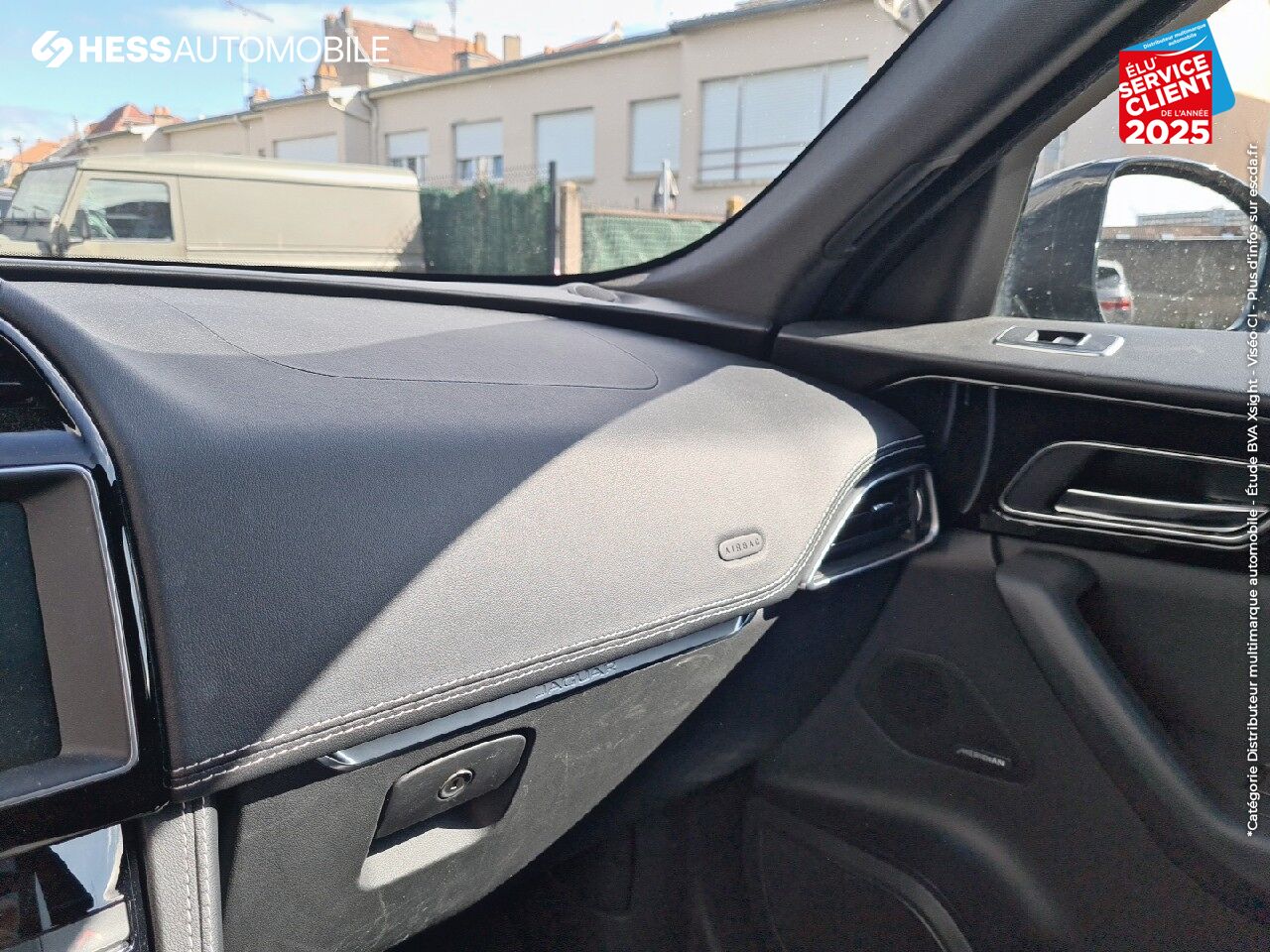 Véhicule d'occasion JAGUAR F-PACE 2.0D 180CH R-SPORT BVA8 chez Jaguar Strasbourg