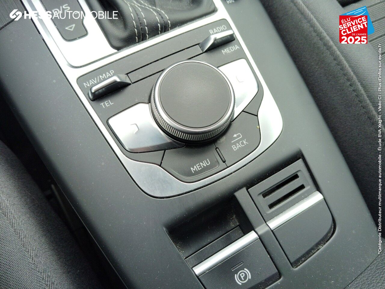 Véhicule d'occasion AUDI A3 SPORTBACK 30 TDI 116CH SPORT S TRONIC 7 EURO6D-T RADAR AV/AR ATTELAGE chez BMW Besançon
