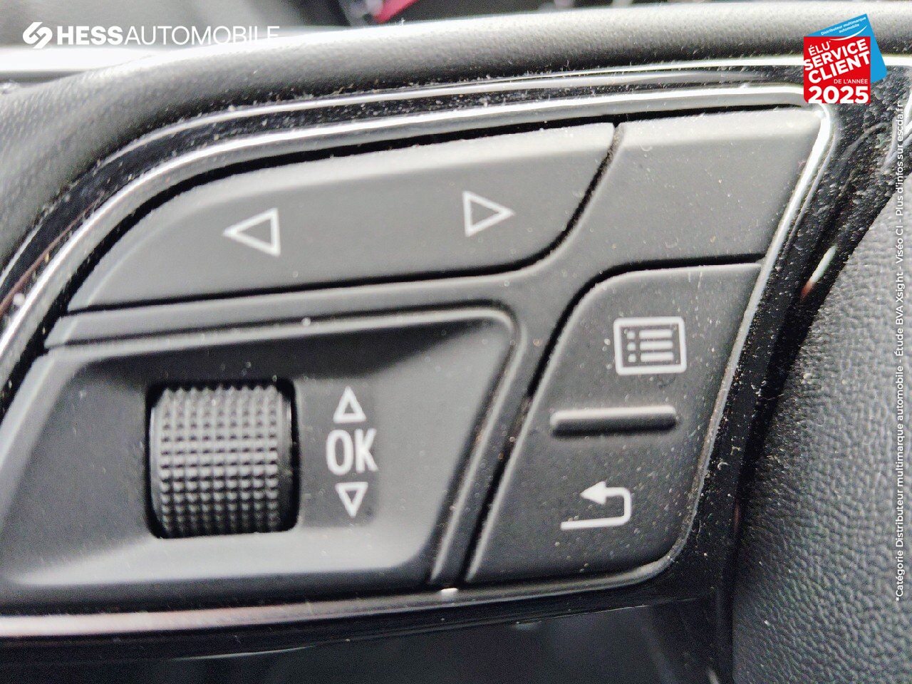 Véhicule d'occasion AUDI A3 SPORTBACK 30 TDI 116CH SPORT S TRONIC 7 EURO6D-T RADAR AV/AR ATTELAGE chez BMW Besançon
