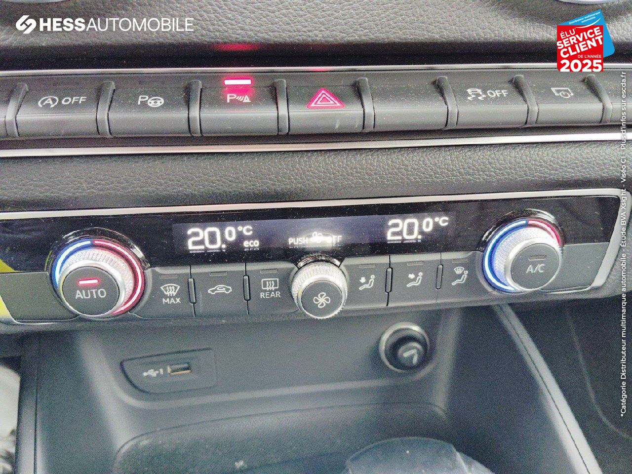 Véhicule d'occasion AUDI A3 SPORTBACK 30 TDI 116CH SPORT S TRONIC 7 EURO6D-T RADAR AV/AR ATTELAGE chez BMW Besançon