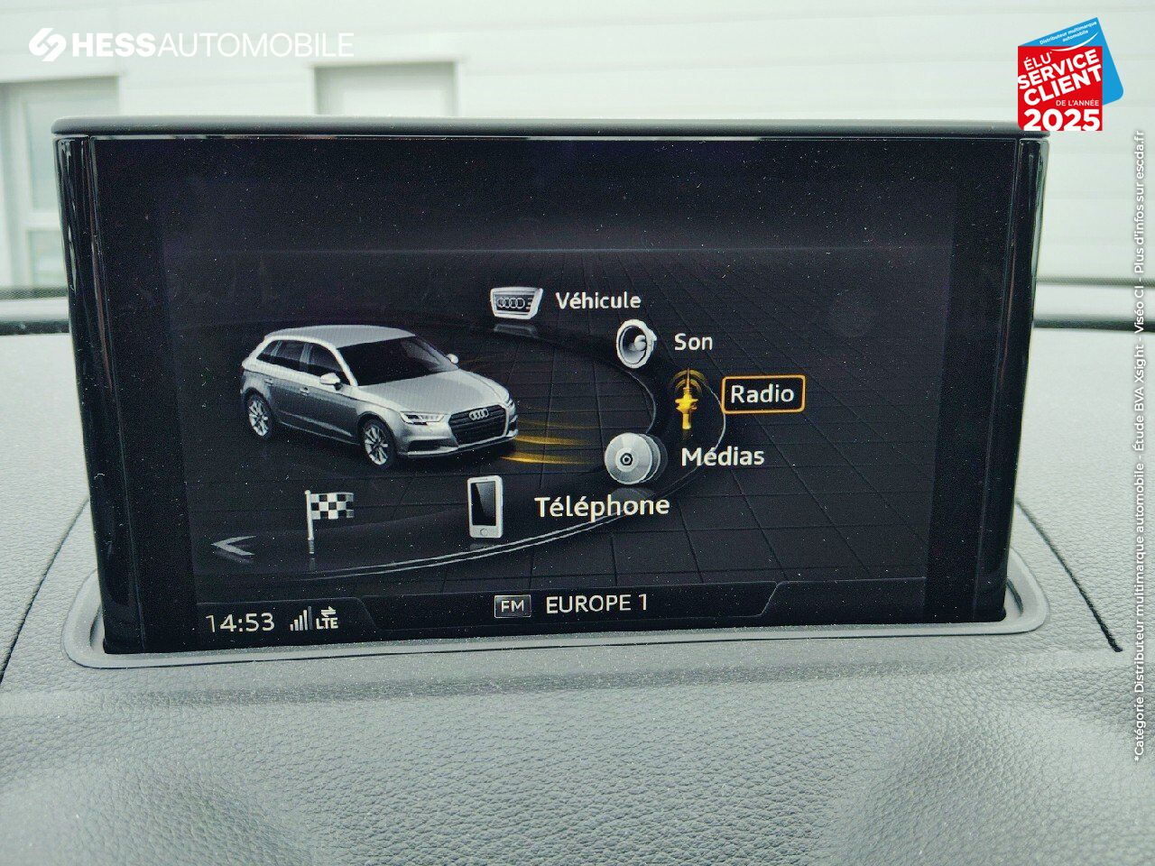Véhicule d'occasion AUDI A3 SPORTBACK 30 TDI 116CH SPORT S TRONIC 7 EURO6D-T RADAR AV/AR ATTELAGE chez BMW Besançon