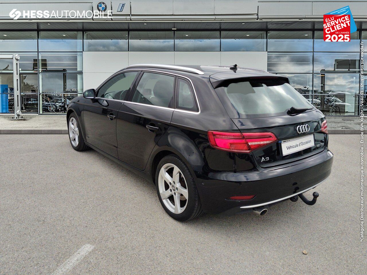 Véhicule d'occasion AUDI A3 SPORTBACK 30 TDI 116CH SPORT S TRONIC 7 EURO6D-T RADAR AV/AR ATTELAGE chez BMW Besançon