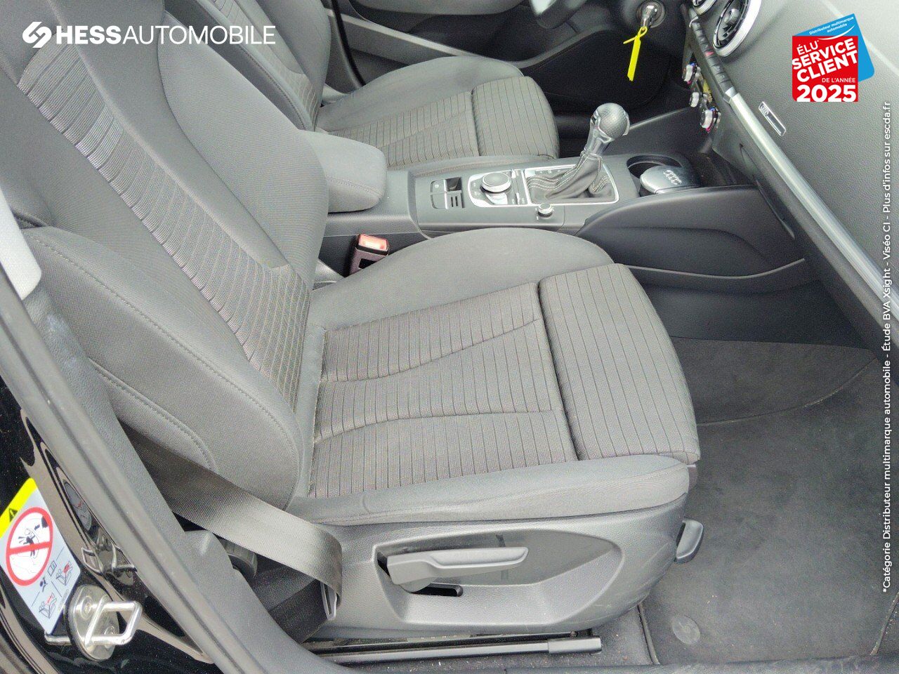 Véhicule d'occasion AUDI A3 SPORTBACK 30 TDI 116CH SPORT S TRONIC 7 EURO6D-T RADAR AV/AR ATTELAGE chez BMW Besançon