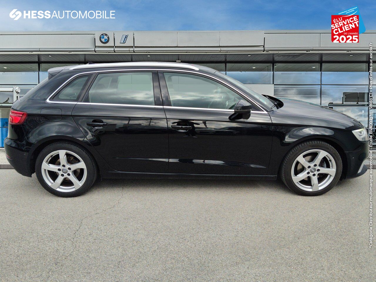Véhicule d'occasion AUDI A3 SPORTBACK 30 TDI 116CH SPORT S TRONIC 7 EURO6D-T RADAR AV/AR ATTELAGE chez BMW Besançon