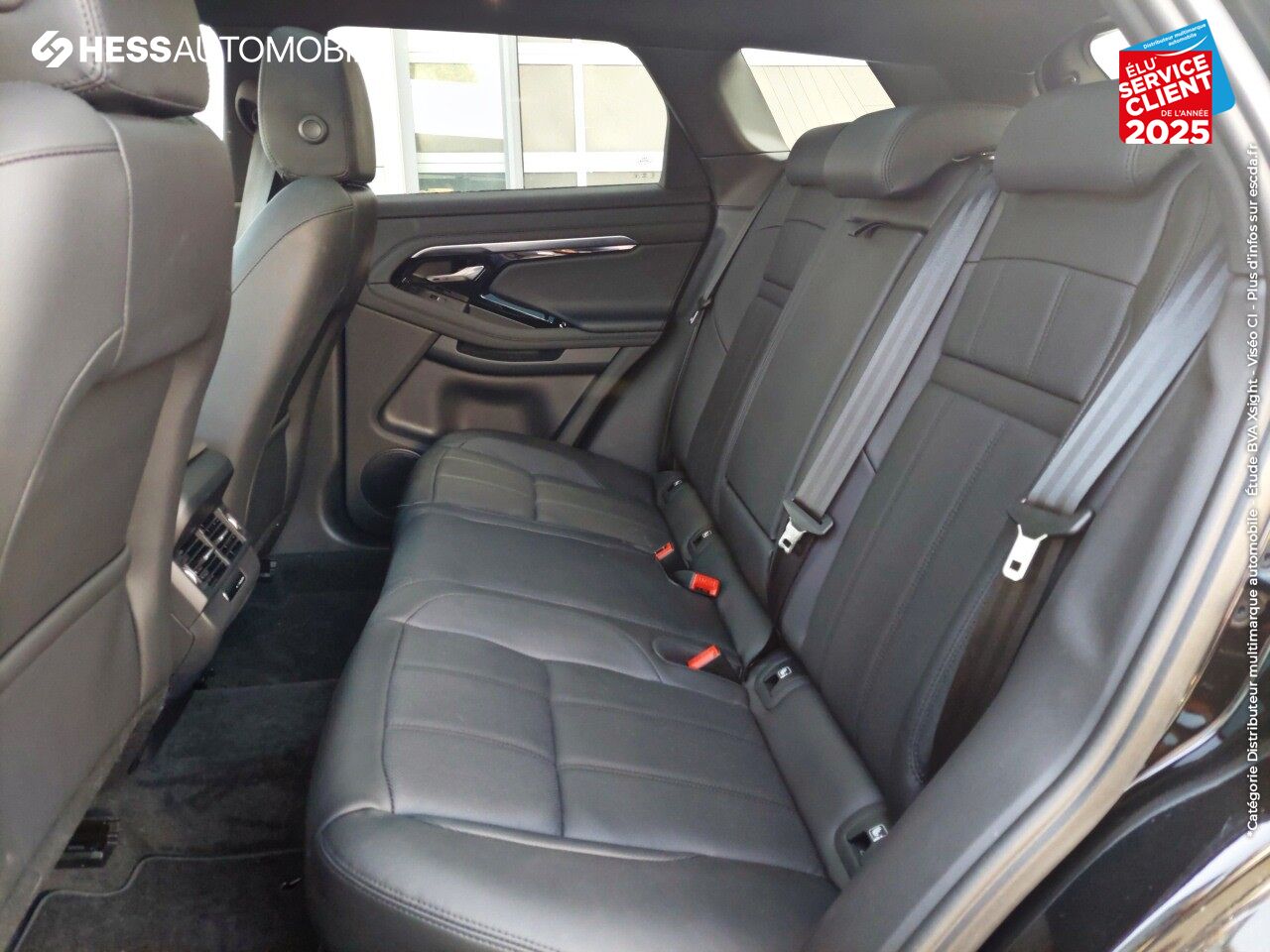 Véhicule d'occasion LAND-ROVER RANGE ROVER EVOQUE 1.5 P300E 309CH R-DYNAMIC SE AWD BVA 11CV chez Volvo Epernay
