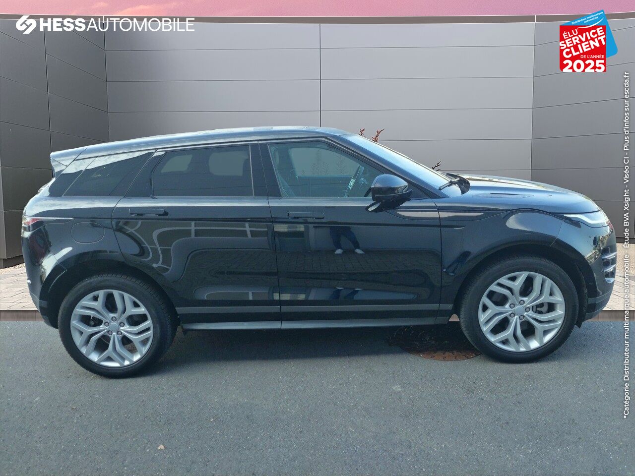 Véhicule d'occasion LAND-ROVER RANGE ROVER EVOQUE 1.5 P300E 309CH R-DYNAMIC SE AWD BVA 11CV chez Volvo Epernay