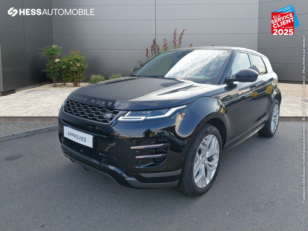 Véhicule d'occasion LAND-ROVER RANGE ROVER EVOQUE 1.5 P300E 309CH R-DYNAMIC SE AWD BVA 11CV chez Volvo Epernay