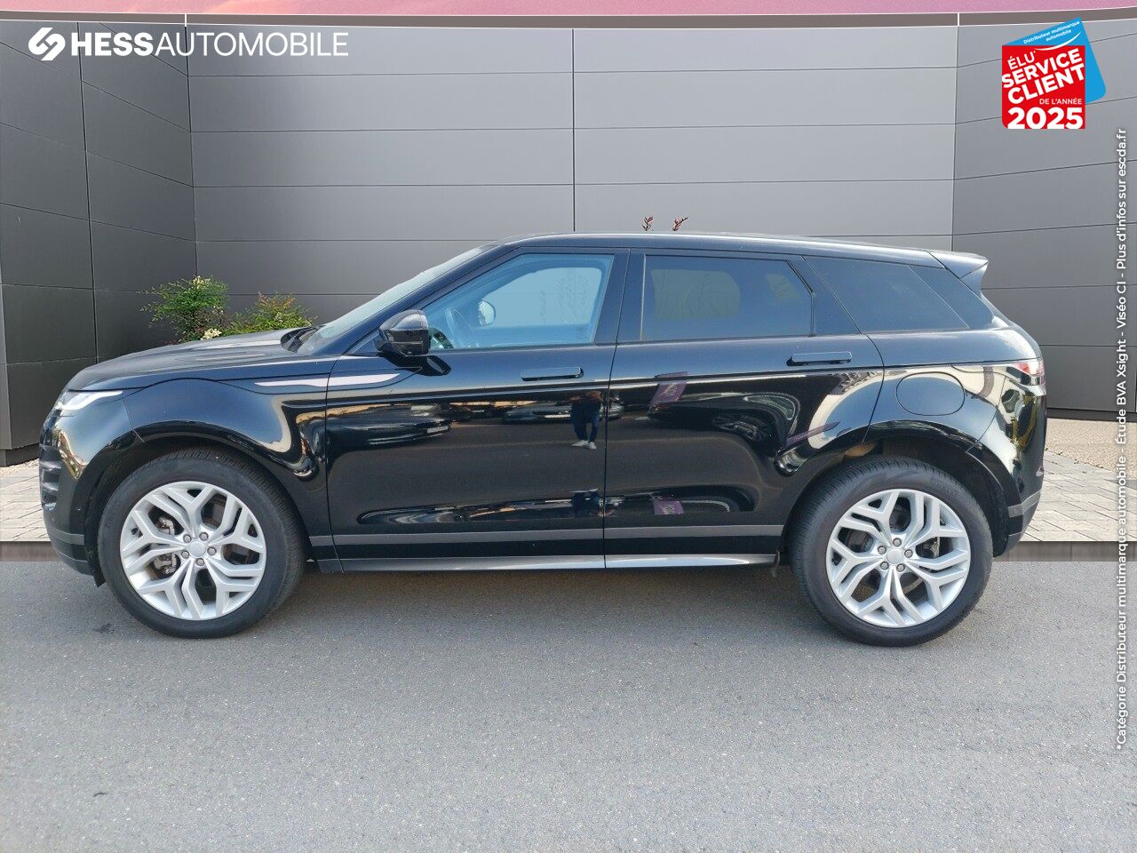 Véhicule d'occasion LAND-ROVER RANGE ROVER EVOQUE 1.5 P300E 309CH R-DYNAMIC SE AWD BVA 11CV chez Volvo Epernay