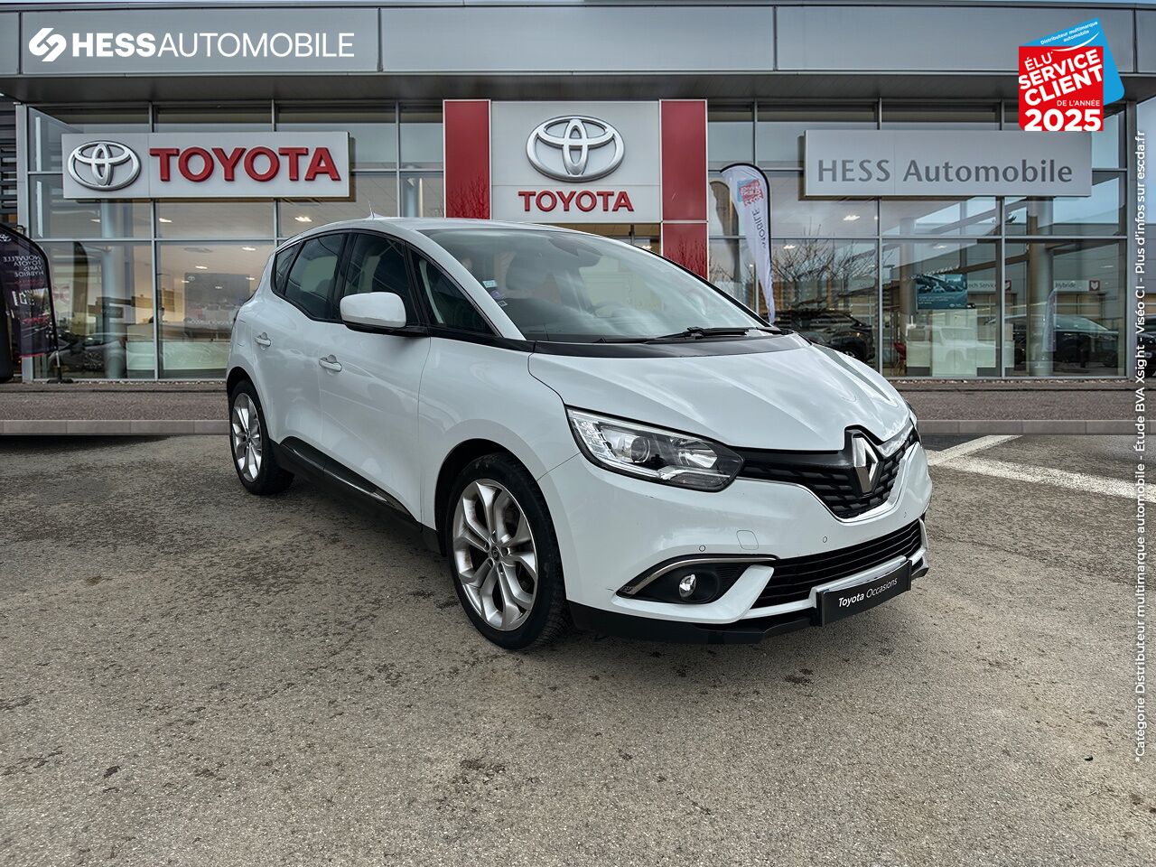 Véhicule d'occasion RENAULT SCENIC 1.2 TCE 130CH ENERGY BUSINESS GPS RADAR AV/AR chez Renault Saint-Louis