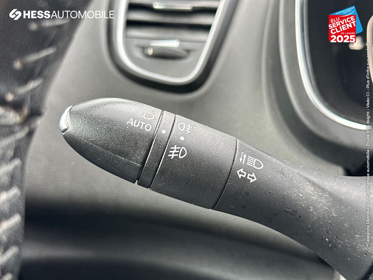 Véhicule d'occasion RENAULT SCENIC 1.2 TCE 130CH ENERGY BUSINESS GPS RADAR AV/AR chez Renault Saint-Louis
