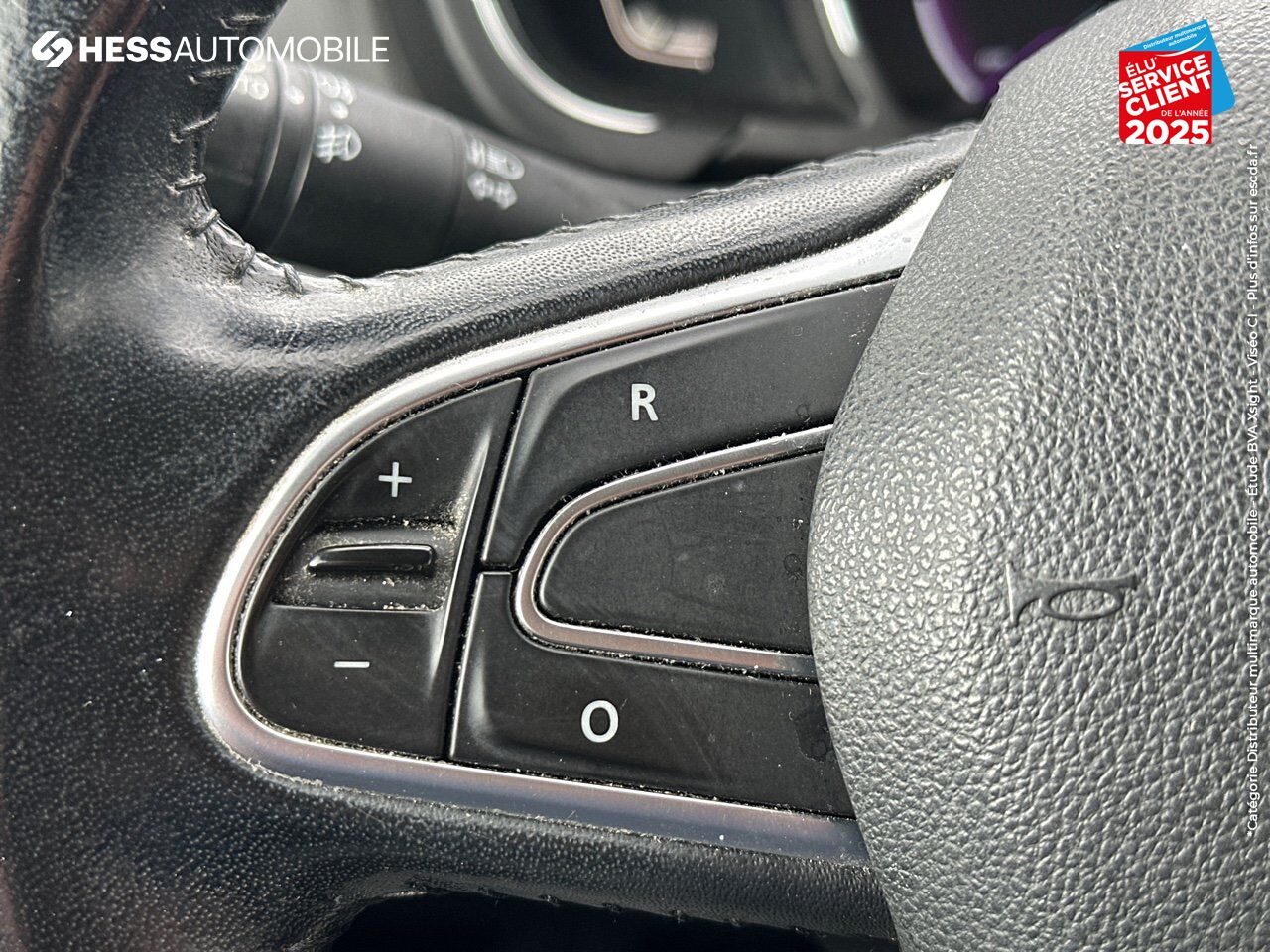 Véhicule d'occasion RENAULT SCENIC 1.2 TCE 130CH ENERGY BUSINESS GPS RADAR AV/AR chez Renault Saint-Louis