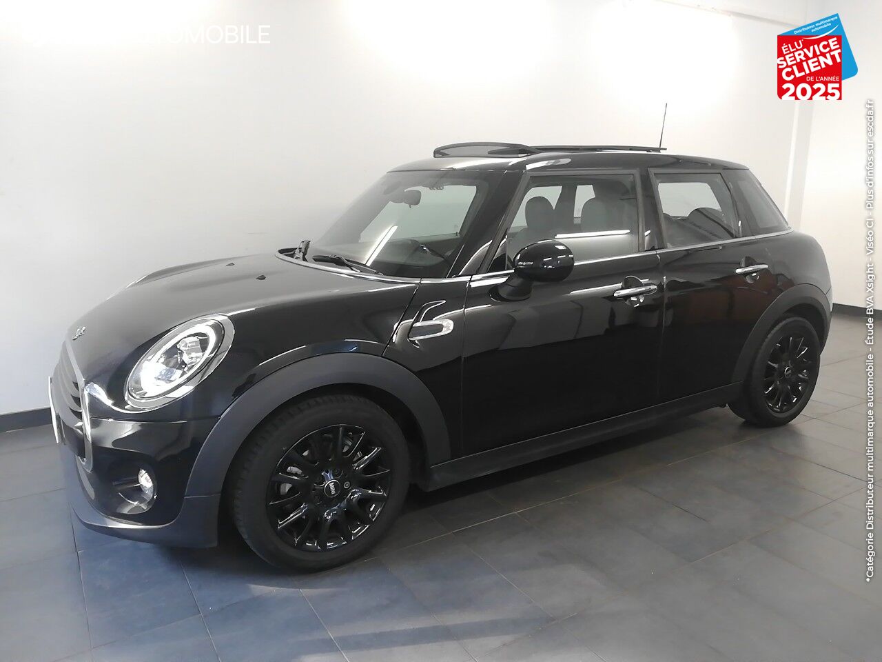 Véhicule d'occasion MINI MINI 5 PORTES COOPER 136CH HEDDON STREET EURO6D-T TOUVRANT PANO GPS LED chez MINI Colmar