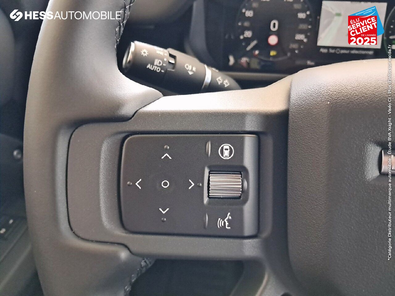 Véhicule d'occasion LAND-ROVER DEFENDER 110 2.0 P300E X-DYNAMIC SE chez Toyota Thionville
