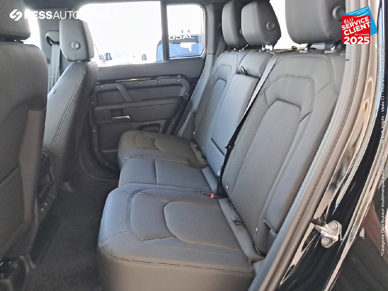 Véhicule d'occasion LAND-ROVER DEFENDER 110 2.0 P300E X-DYNAMIC SE chez Toyota Thionville