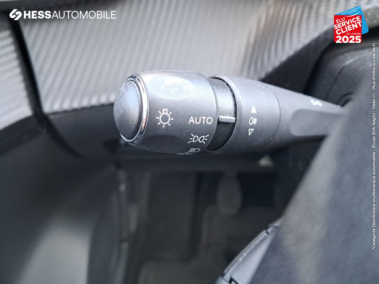 Véhicule d'occasion PEUGEOT 208 1.2 PURETECH 100CH S/S ALLURE CARPLAY chez Renault Saint-Louis