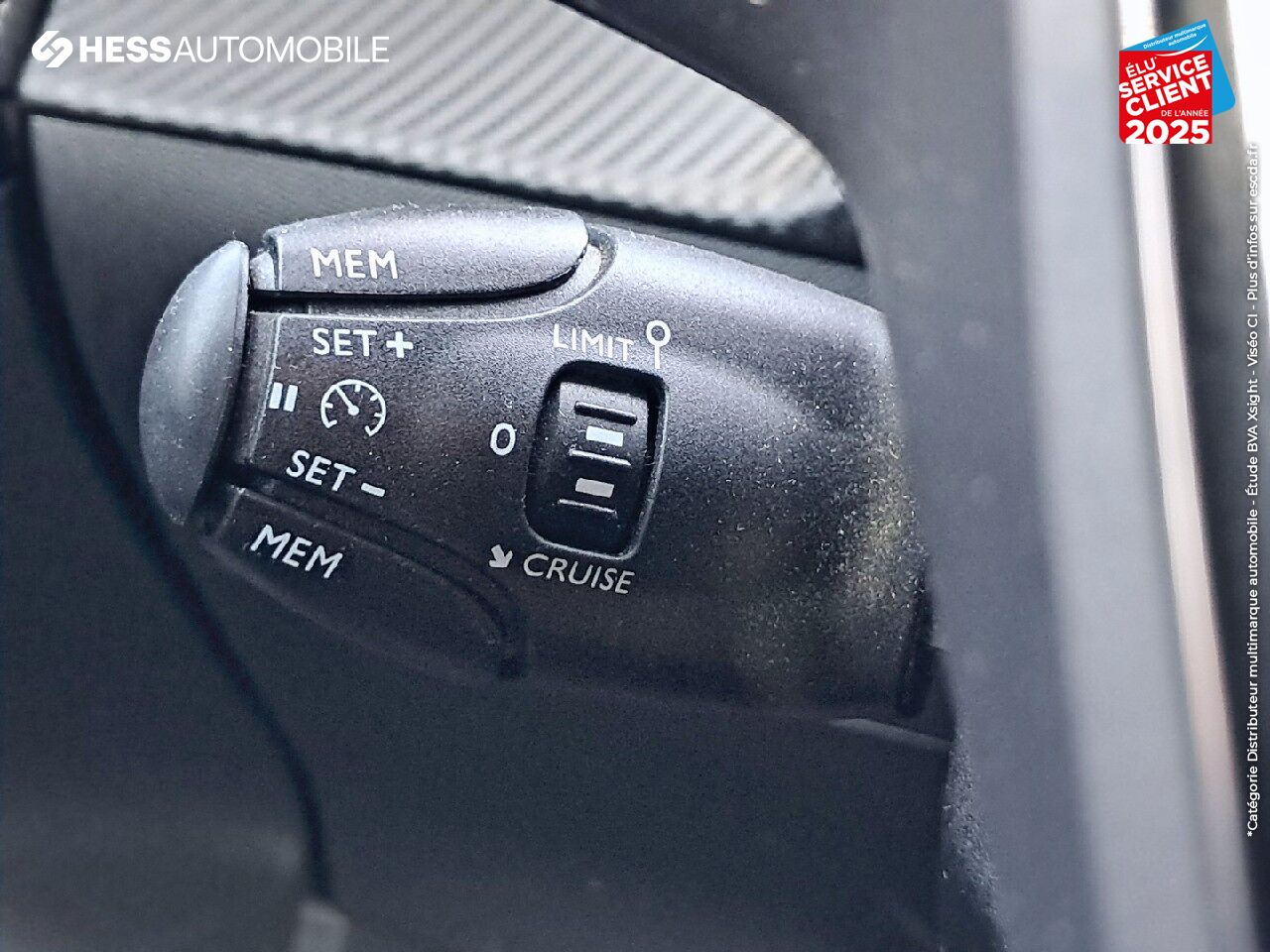 Véhicule d'occasion PEUGEOT 208 1.2 PURETECH 100CH S/S ALLURE CARPLAY chez Renault Saint-Louis