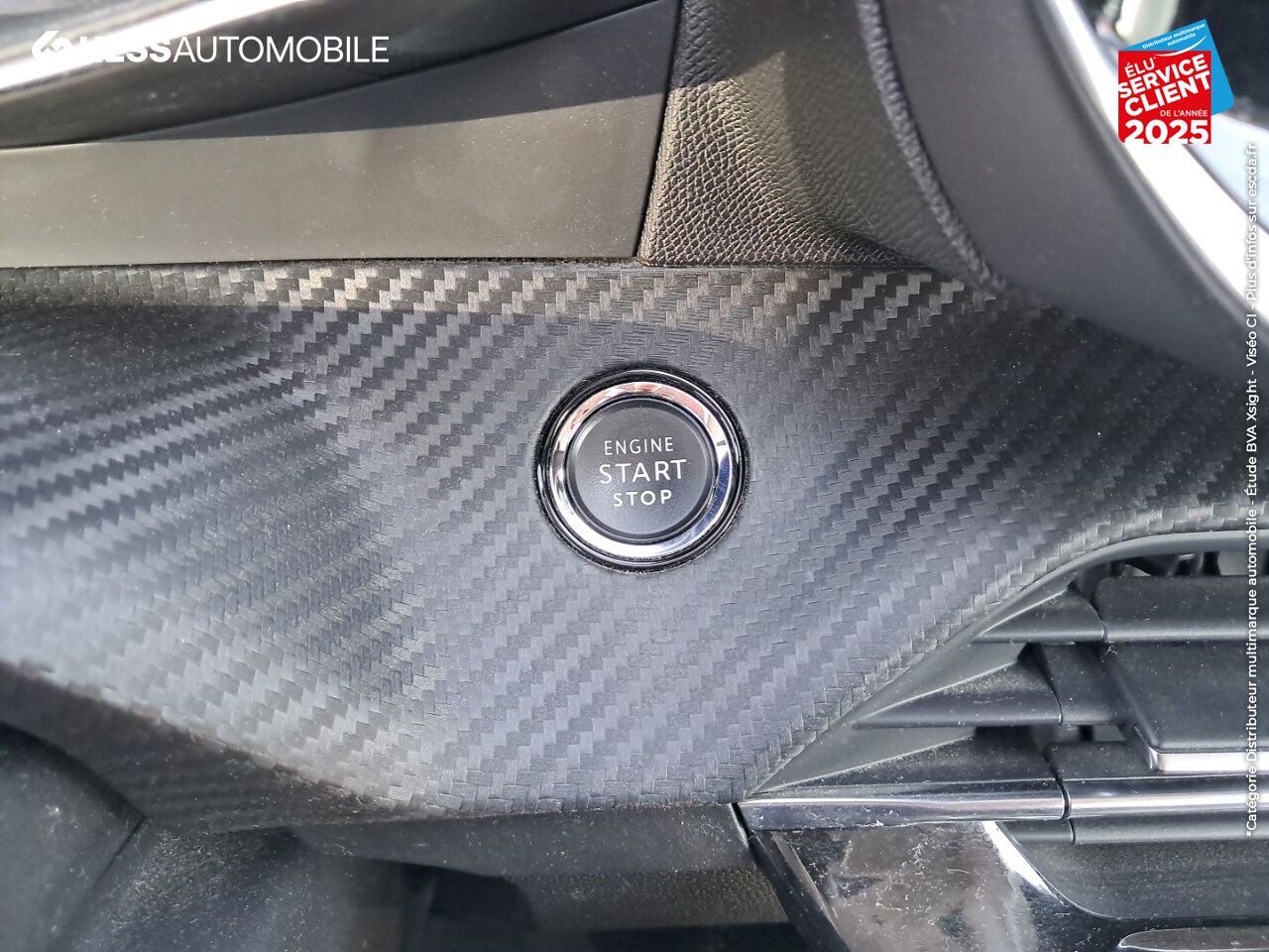 Véhicule d'occasion PEUGEOT 208 1.2 PURETECH 100CH S/S ALLURE CARPLAY chez Renault Saint-Louis