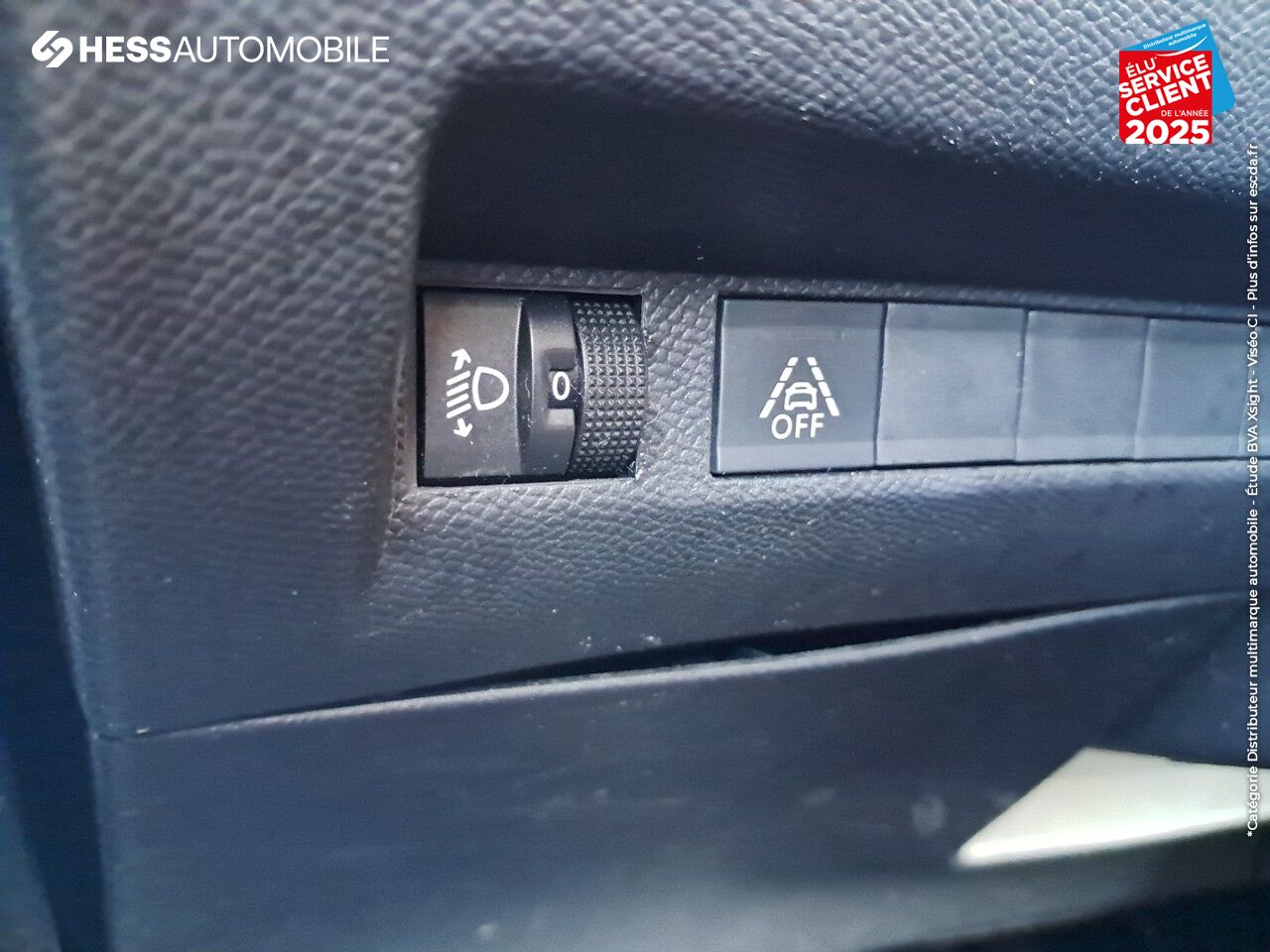 Véhicule d'occasion PEUGEOT 208 1.2 PURETECH 100CH S/S ALLURE CARPLAY chez Renault Saint-Louis
