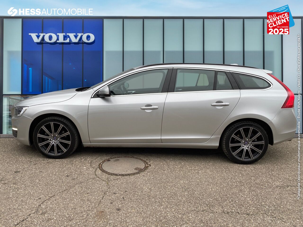 Véhicule d'occasion VOLVO V60 T3 152CH OVERSTA EDITION chez Volvo Strasbourg
