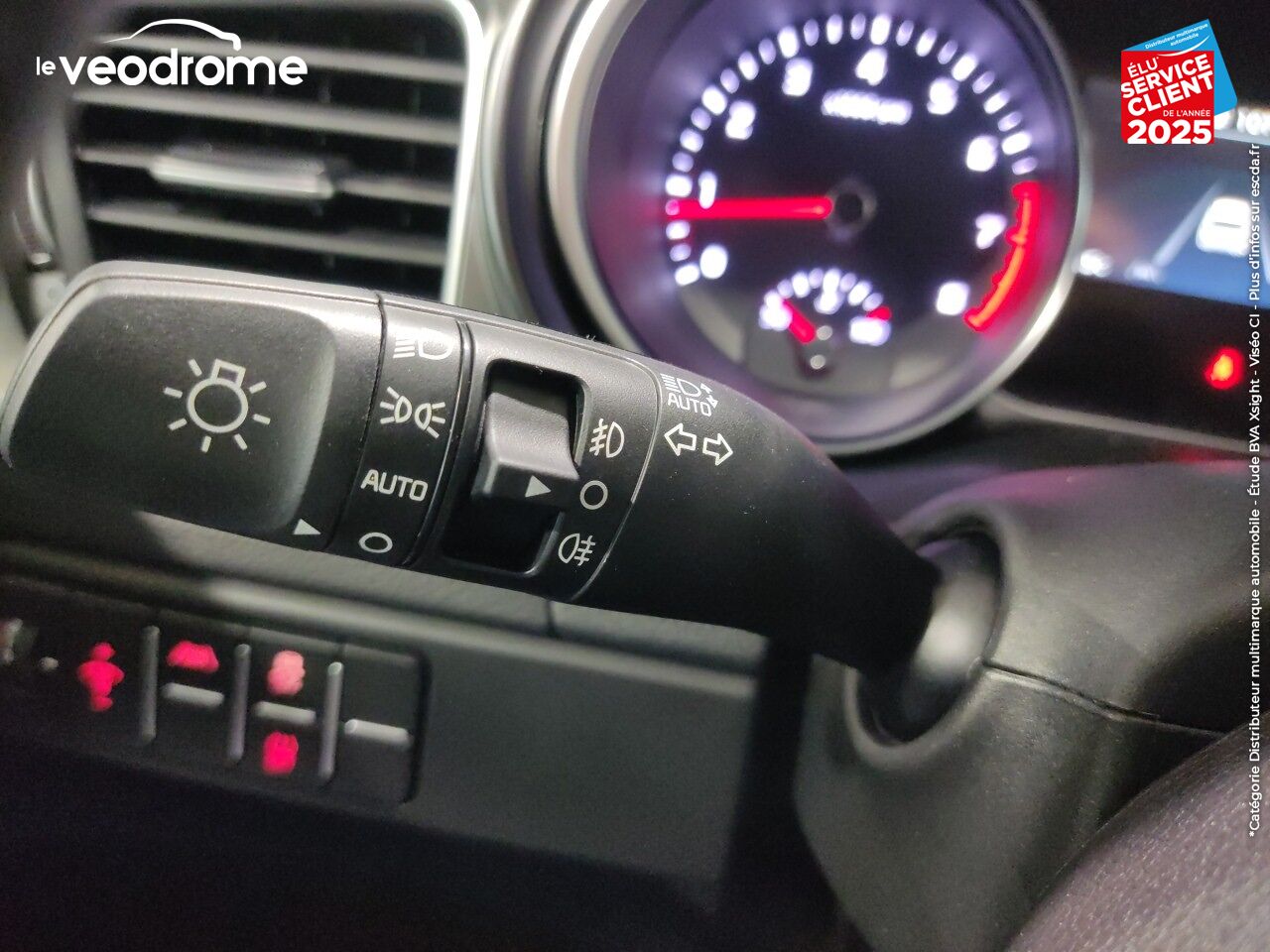 Véhicule d'occasion KIA CEED 1.5 T-GDI 160CH ACTIVE -14 chez Le Veodrome