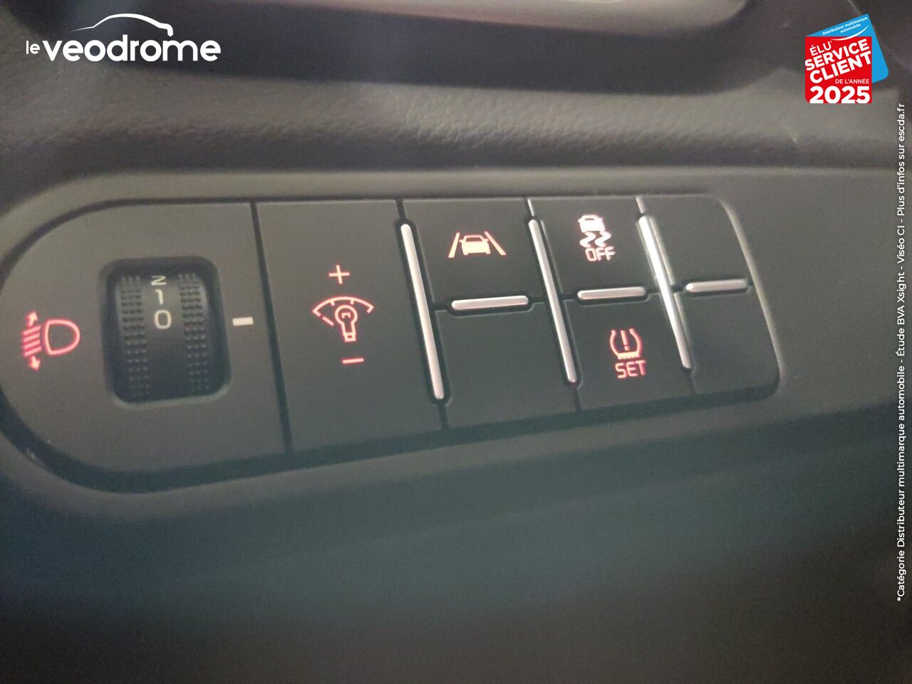 Véhicule d'occasion KIA CEED 1.5 T-GDI 160CH ACTIVE -14 chez Le Veodrome