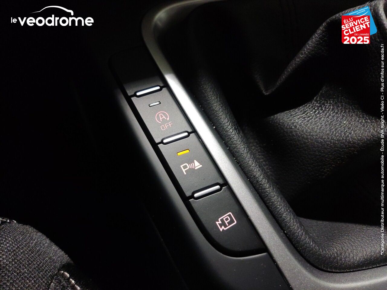 Véhicule d'occasion KIA CEED 1.5 T-GDI 160CH ACTIVE -14 chez Le Veodrome