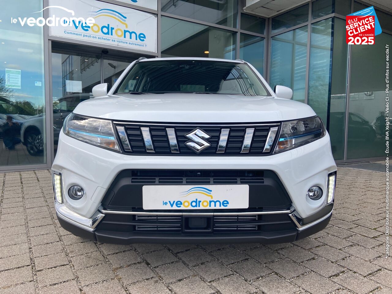 Véhicule d'occasion SUZUKI VITARA 1.4 BOOSTERJET HYBRID 129CH PRIVILEGE -20 CAM APPLE CARPLAY/ANDROIDAUTO LED SIEGES CHAUF chez Le Veodrome