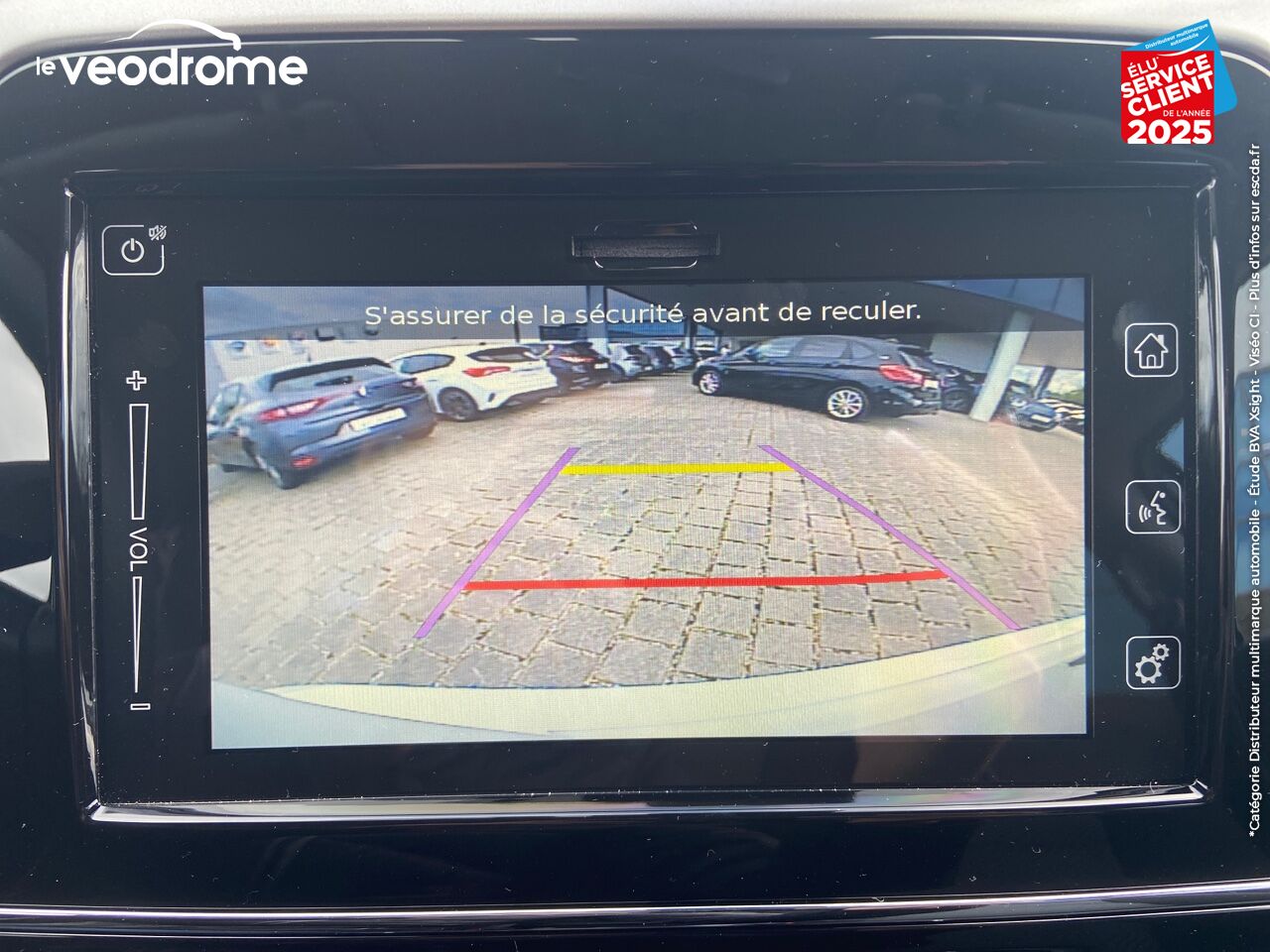 Véhicule d'occasion SUZUKI VITARA 1.4 BOOSTERJET HYBRID 129CH PRIVILEGE -20 CAM APPLE CARPLAY/ANDROIDAUTO LED SIEGES CHAUF chez Le Veodrome