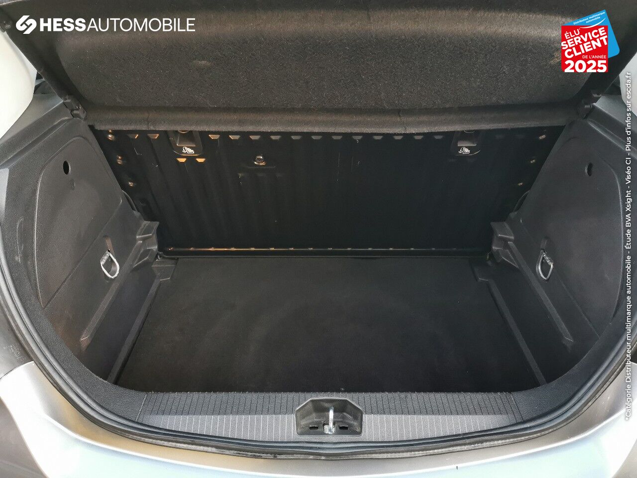 Véhicule d'occasion OPEL CORSA 1.4 90CH DESIGN 120 ANS START/STOP 5P chez Opel Charleville
