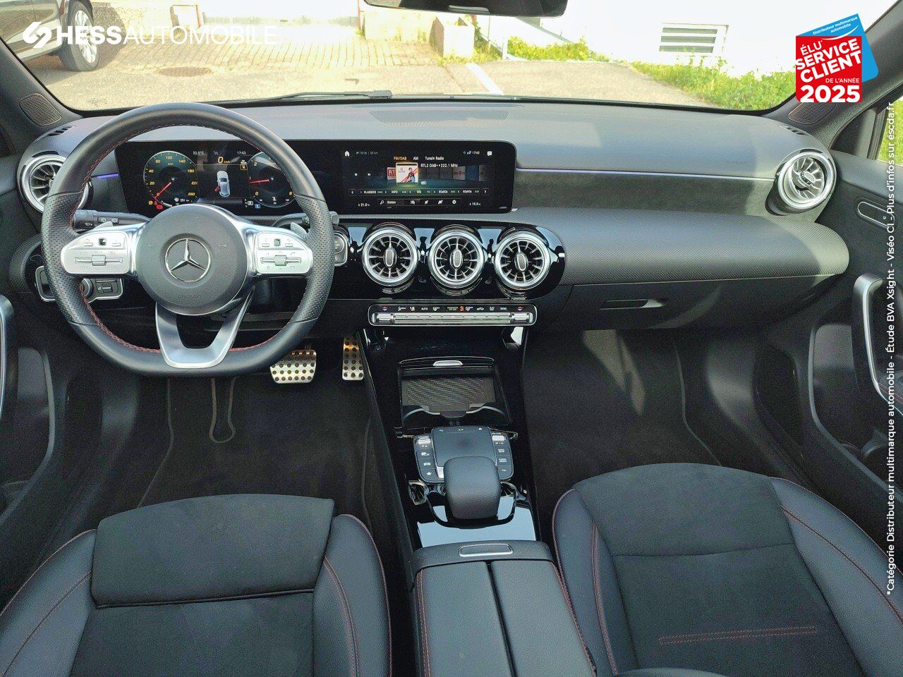 Véhicule d'occasion MERCEDES-BENZ CLASSE A 200 D 150CH AMG LINE 8G-DCT chez BMW Besançon