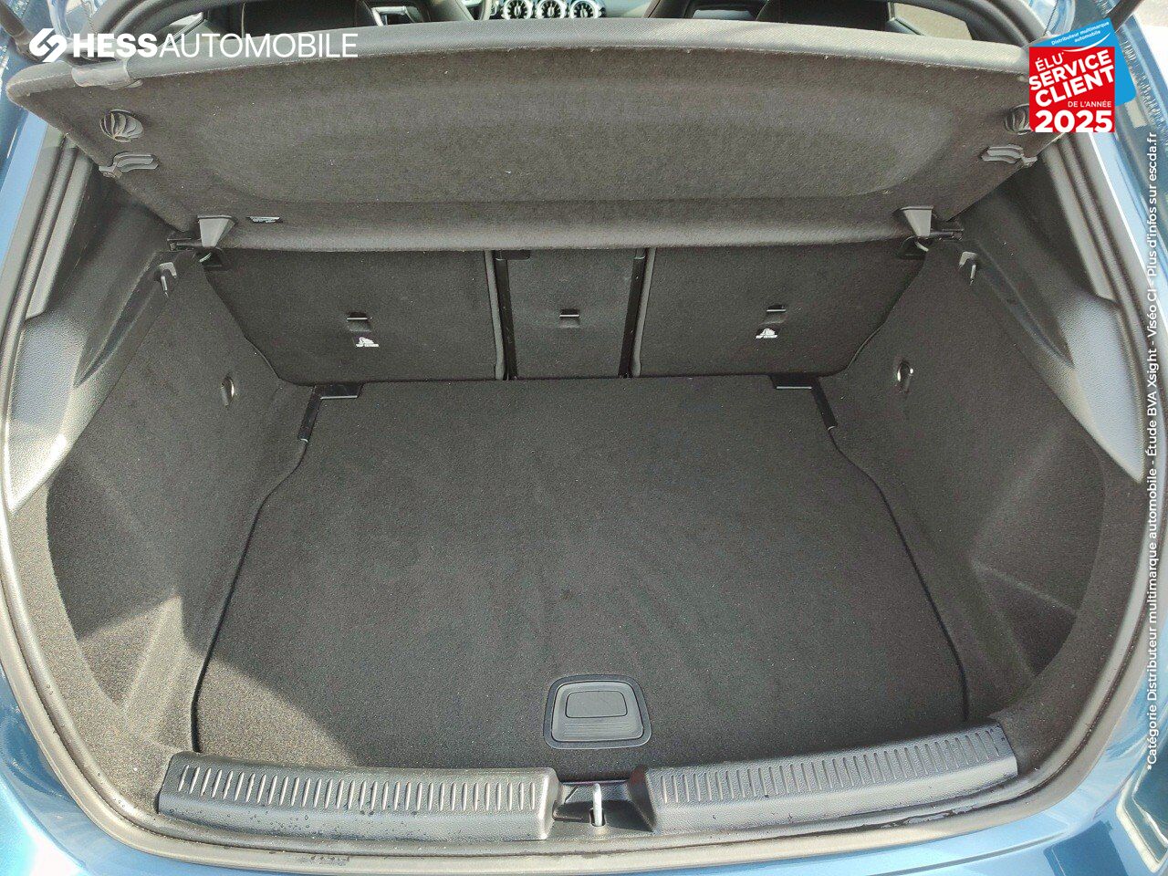 Véhicule d'occasion MERCEDES-BENZ CLASSE A 200 D 150CH AMG LINE 8G-DCT chez BMW Besançon