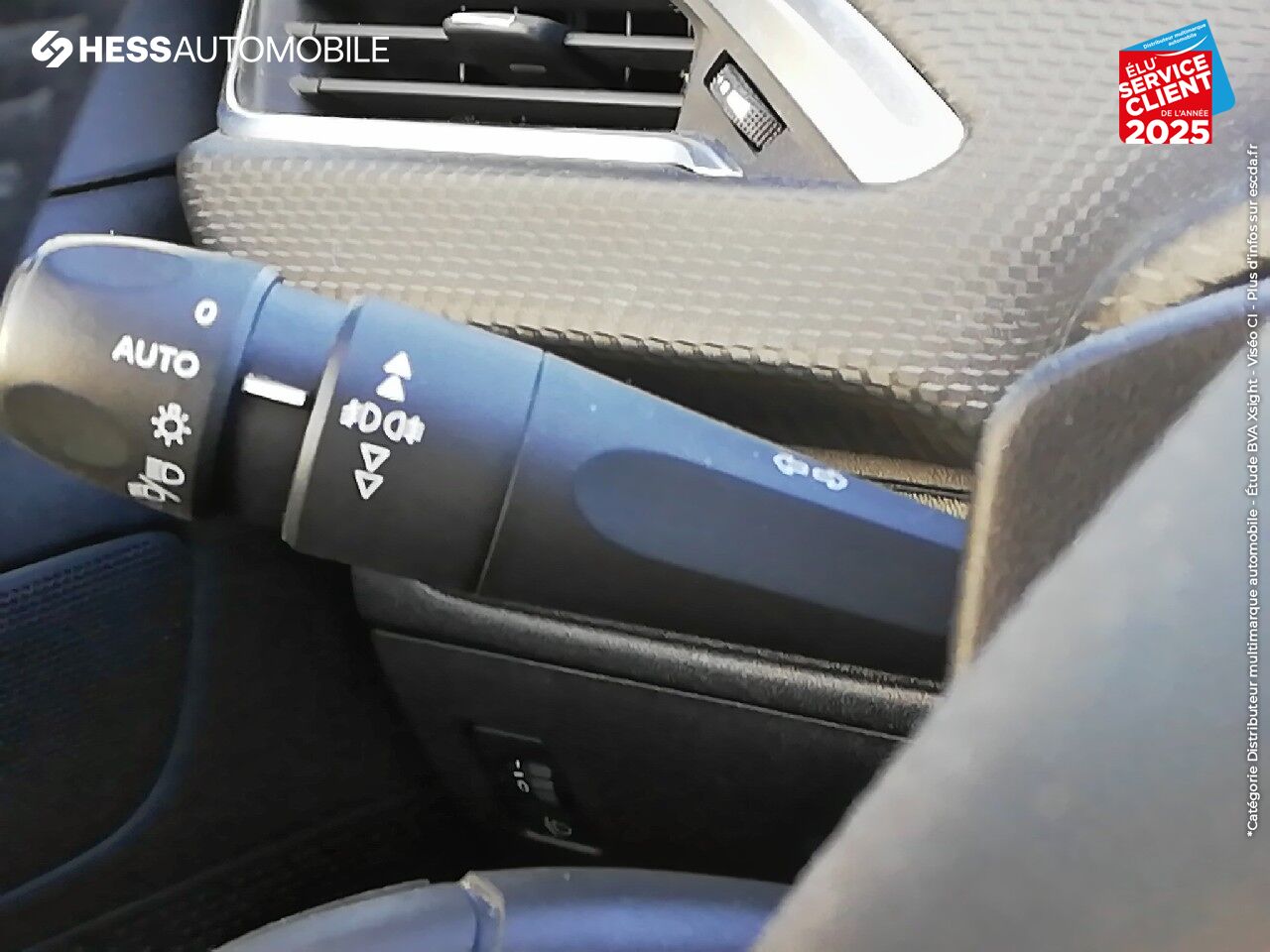 Véhicule d'occasion PEUGEOT 2008 1.5 BLUEHDI 100CH SIGNATURE S/S BVM5 GPS RADAR AR chez Peugeot Reims