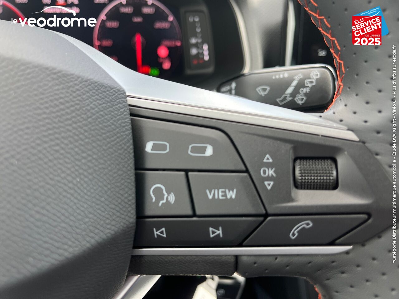 Véhicule d'occasion SEAT ARONA 1.0 TSI 110CH FR DSG7 chez Le Veodrome