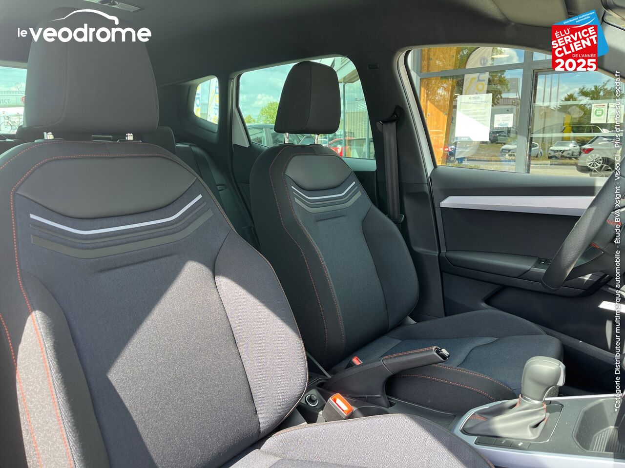 Véhicule d'occasion SEAT ARONA 1.0 TSI 110CH FR DSG7 chez Le Veodrome