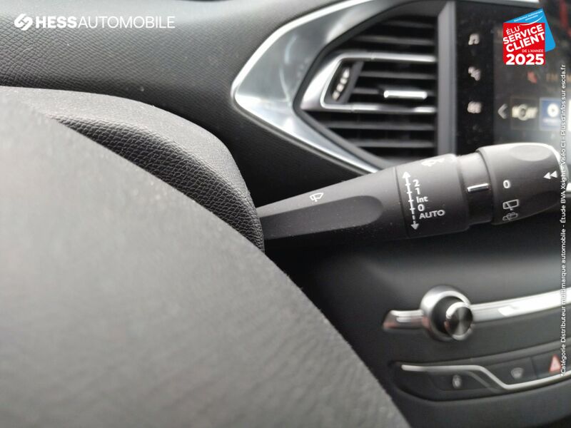 Véhicule d'occasion PEUGEOT 308 1.6 BLUEHDI 120CH S/S ALLURE BUSINESS EAT6 chez Peugeot Reims