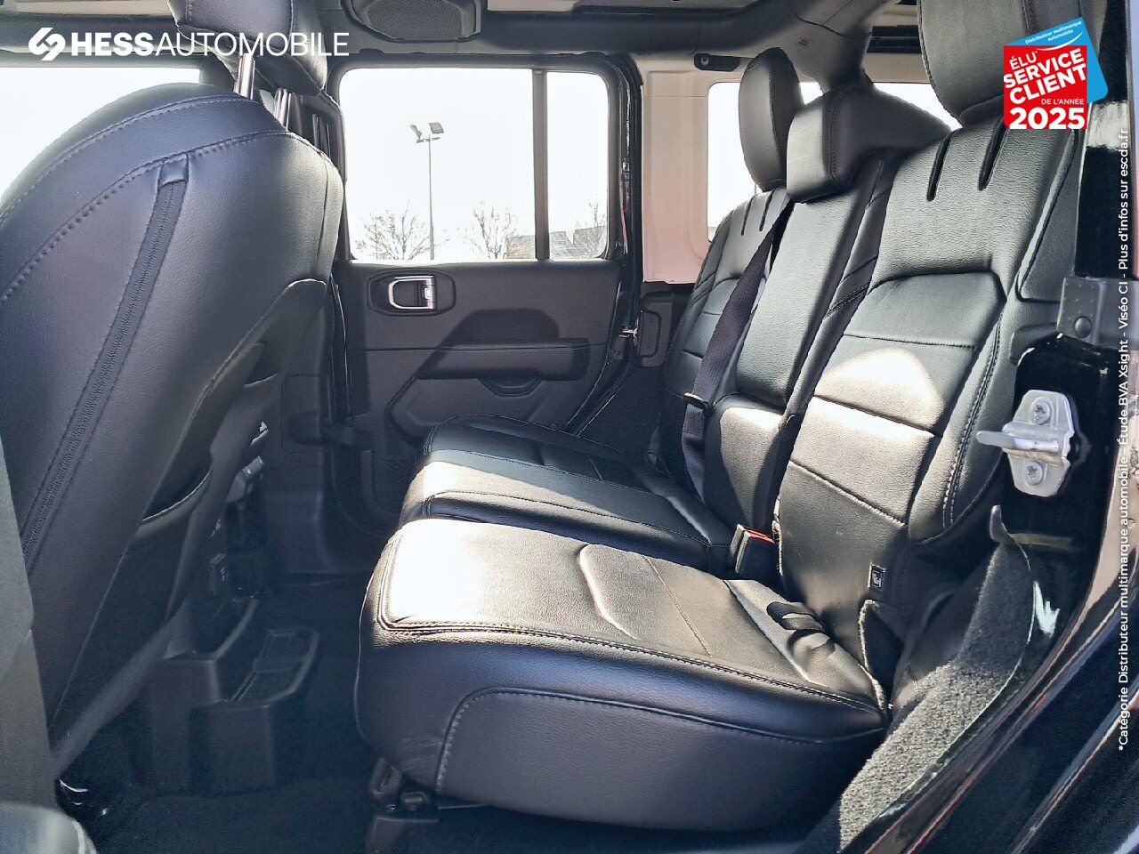 Véhicule d'occasion JEEP WRANGLER UNLIMITED 2.0 T 380CH 4XE OVERLAND COMMAND-TRAC MY22 chez BMW Lons le Saunier