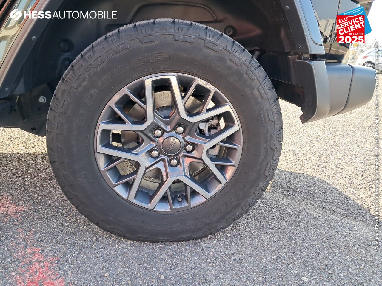 Véhicule d'occasion JEEP WRANGLER UNLIMITED 2.0 T 380CH 4XE OVERLAND COMMAND-TRAC MY22 chez BMW Lons le Saunier