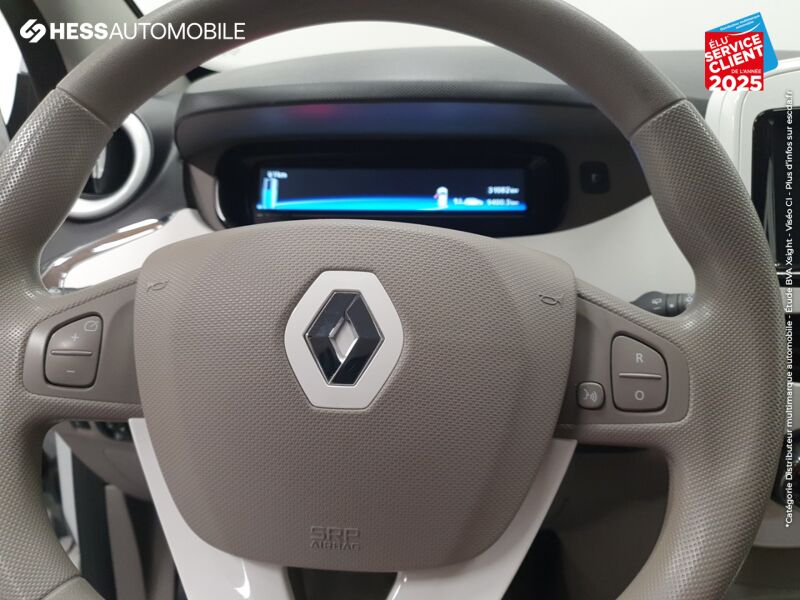 Véhicule d'occasion RENAULT ZOE LIFE CHARGE NORMALE TYPE 2 chez Renault Strasbourg